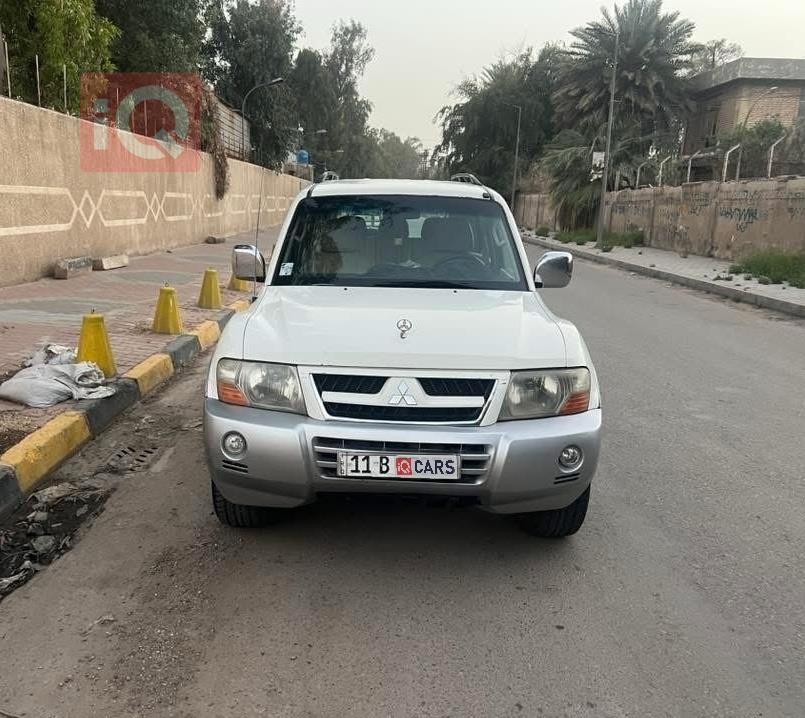 ميتسوبيشي باجيرو